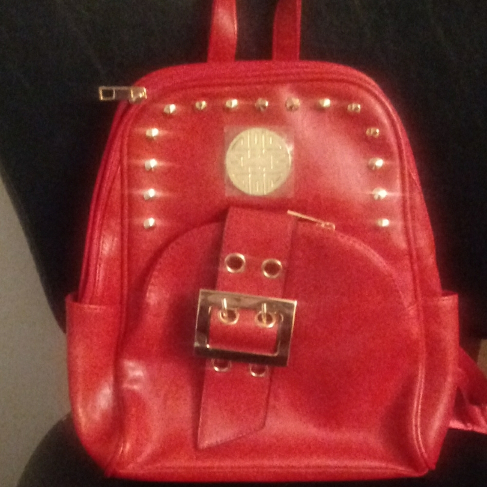 Women red leather backpack medium-sized
